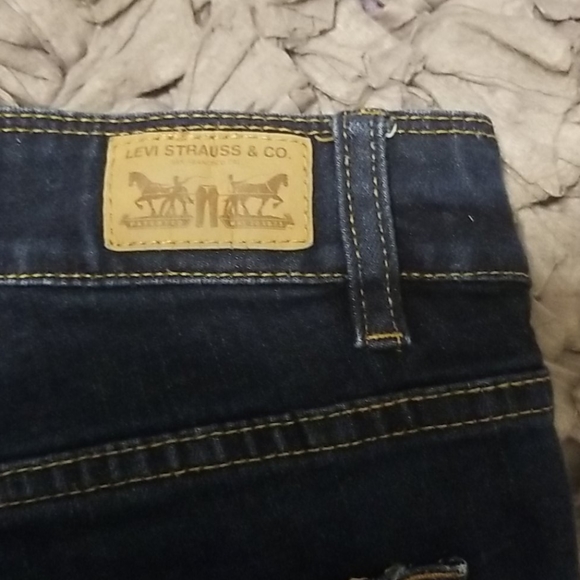 Levi Strauss & Co. Shorts - Picture 4 of 4